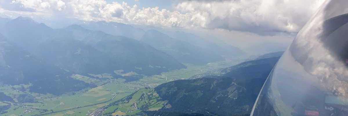 Flugwegposition um 11:42:06: Aufgenommen in der Nähe von Gemeinde Piesendorf, 5721 Piesendorf, Österreich in 2367 Meter